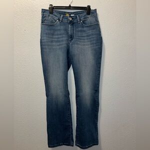 LEE Women's No-Gap Waistband Regular Fit Bootcut Jean with Hidden Pocket Size 14